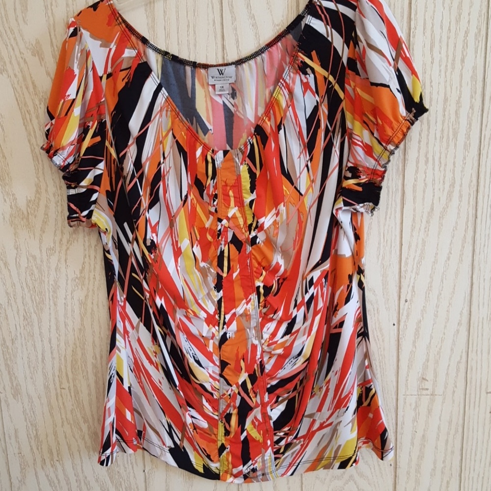Short sleeved ruched front top