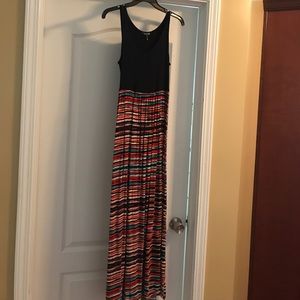 Daisy Fuentes Sleeveless Maxi Dress
