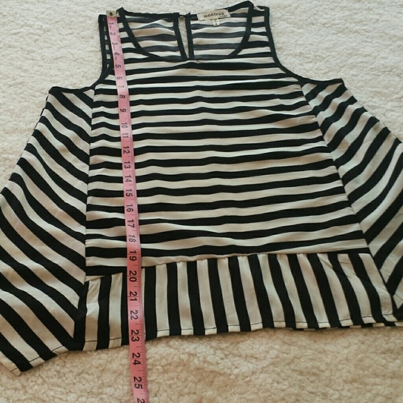 Monteau Sleeveless Blouse. Size Small. - Picture 4 of 8