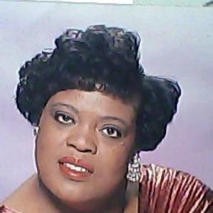 Meet your Posher, Cynthia