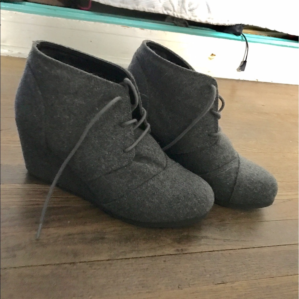 Felt lace up booties