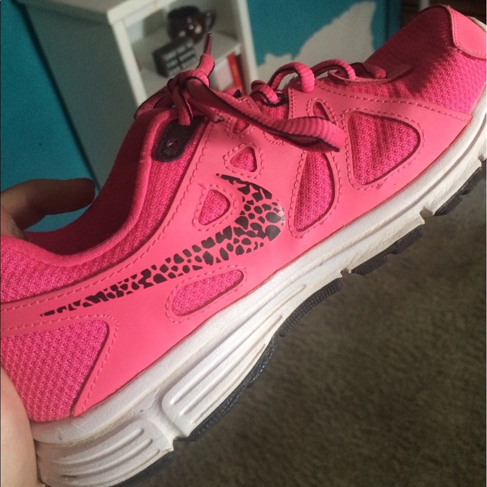 NWOT Nike Sneakers!