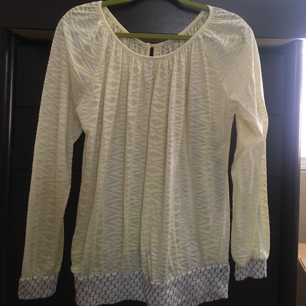Women's flowy top!