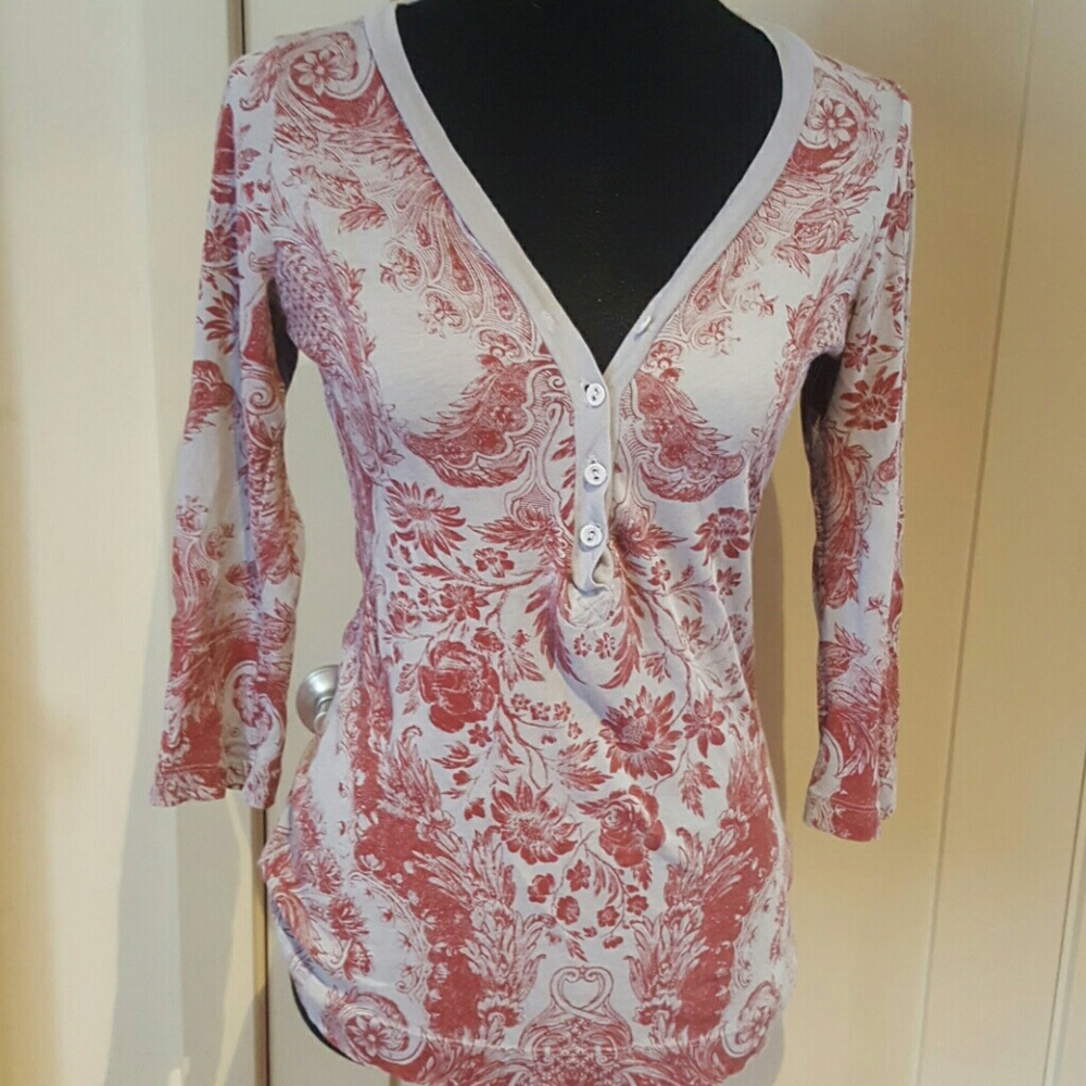 Lightweight 3/4 sleeve shirt