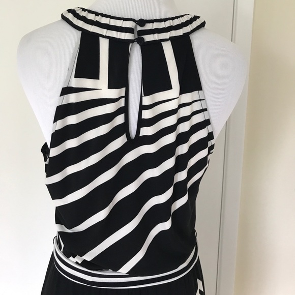 STUNNING GRAPHICS BCBG MAXAZRIA DRESS. - Picture 5 of 8