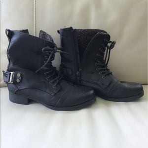 Brown boots, size 6.5