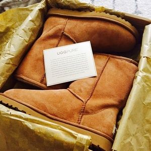 UGG Classic Short Boots - Chestnut