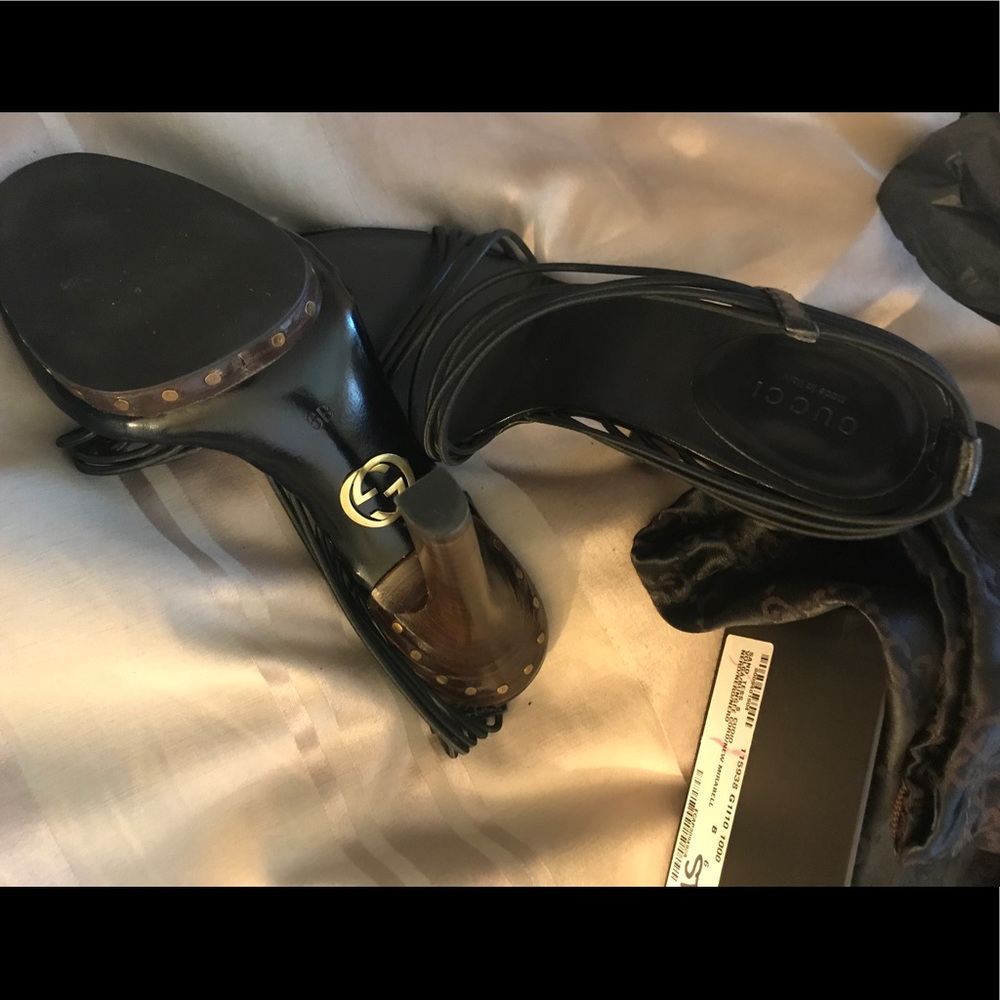 Size 6 Gucci heels