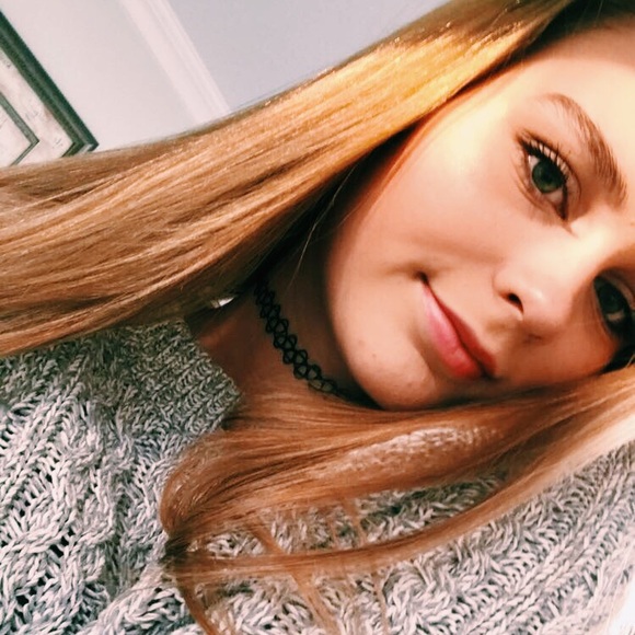 Meet your Posher, Cassidy - Picture 2 of 4