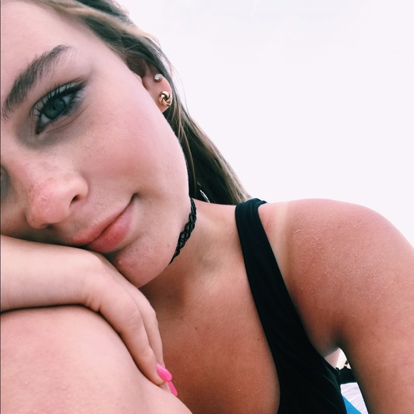 Meet your Posher, Cassidy - Picture 3 of 4