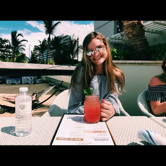 Meet your Posher, Cassidy - Picture 4 of 4