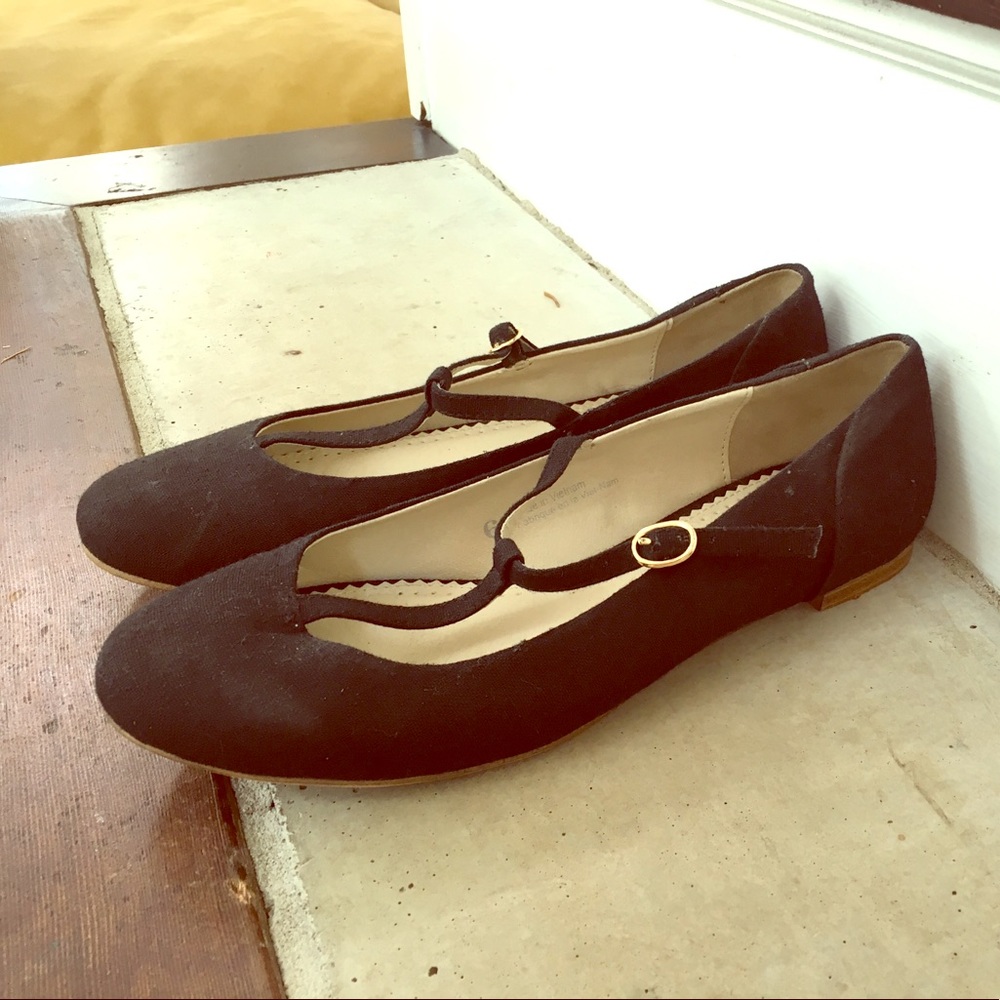 Vintage style black linen t-strap flats size 6