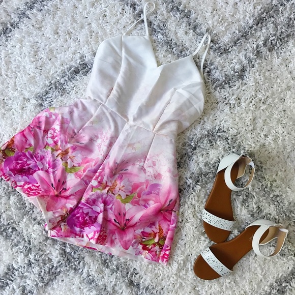 Floral Strappy Playsuit - Picture 3 of 3