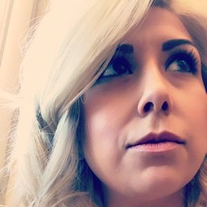 Meet your Posher, Deanna