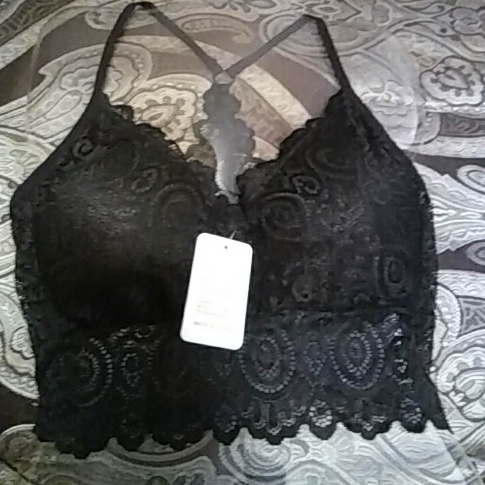 SOLD on Mercarℹ --Black lace bralette