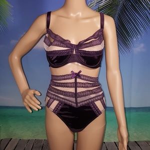 *Sold* 42C Cacique Balconette Cage Bra Underwire