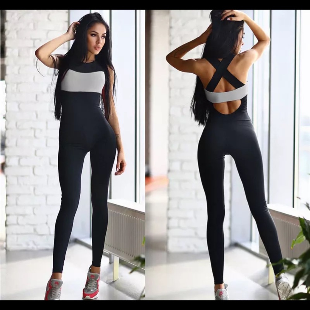 Gray fitness workout jumpsuit bodysuit tights