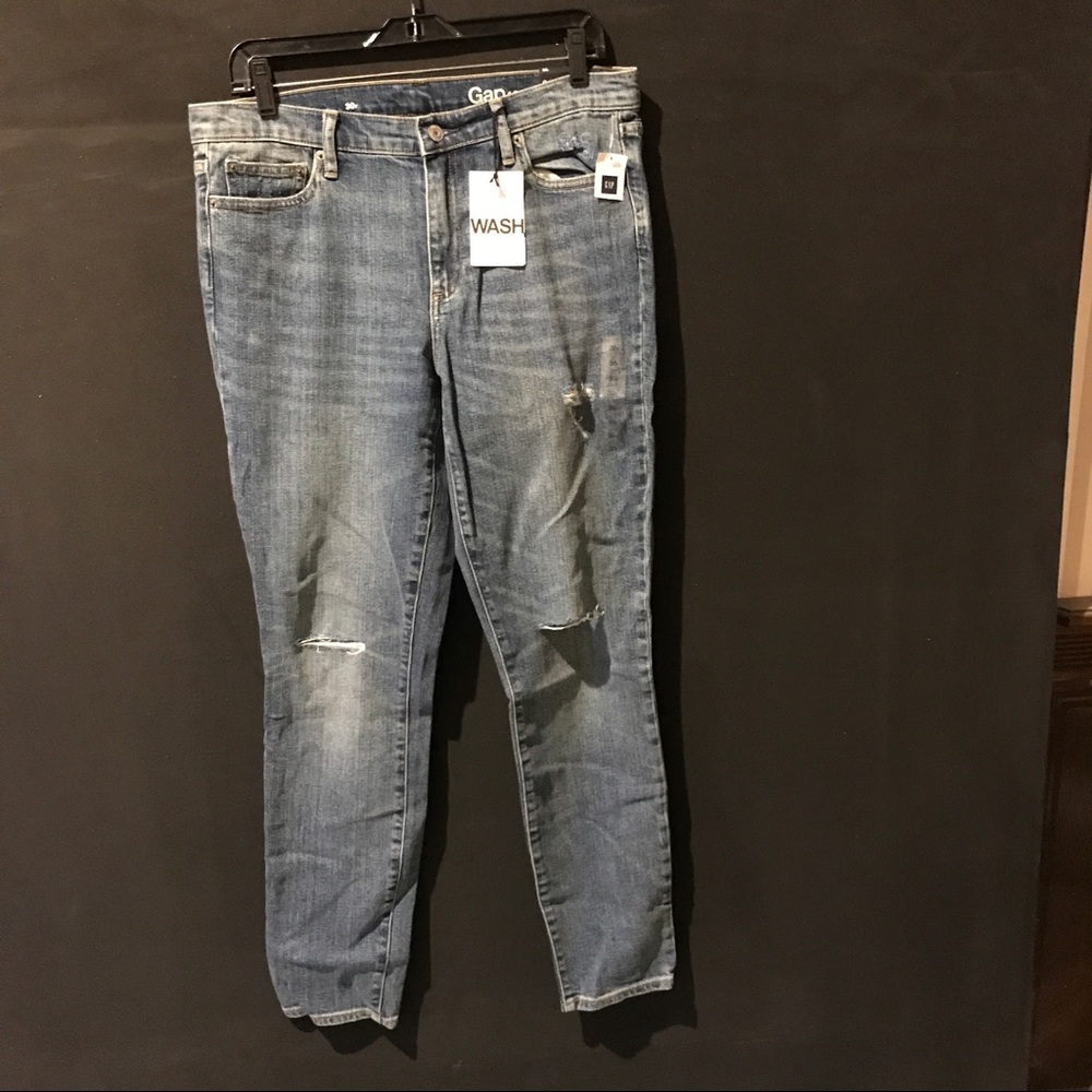 SOLD NWT Gap "Authentic 1969 True Skinny" Jeans