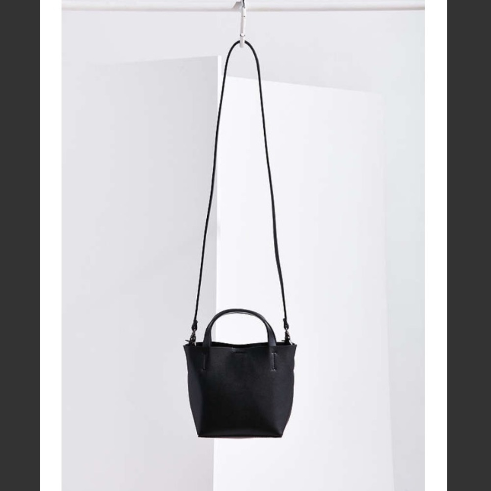 UO mini tote bag new with tag!