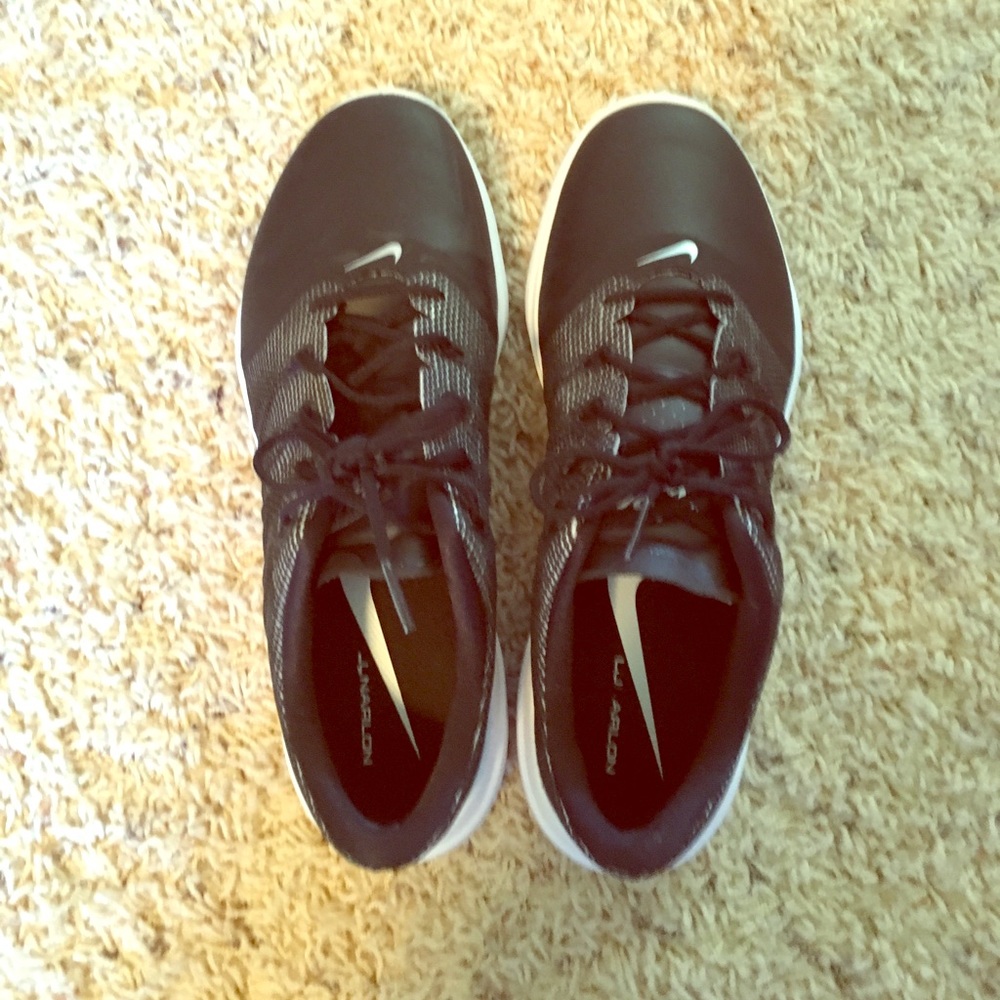 BNWT Nike Golf Shoes