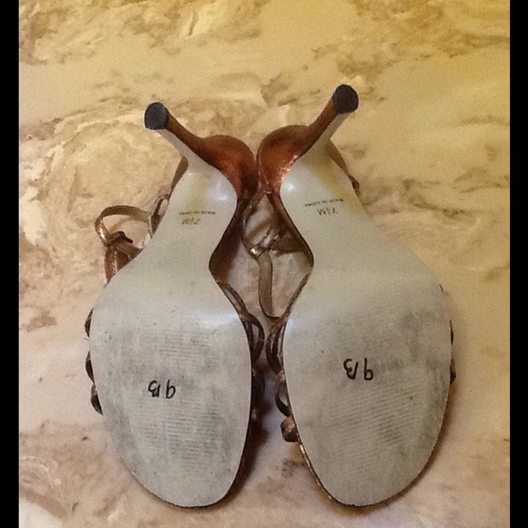 🚫DONATED🚫 PIERRE DUMAS Copper Metallic Heels - Picture 4 of 4