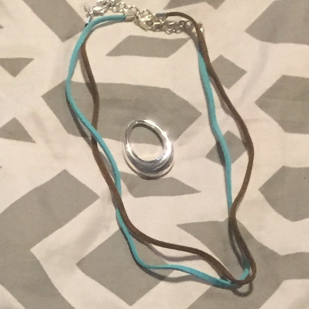 Premier Designs Necklace Set