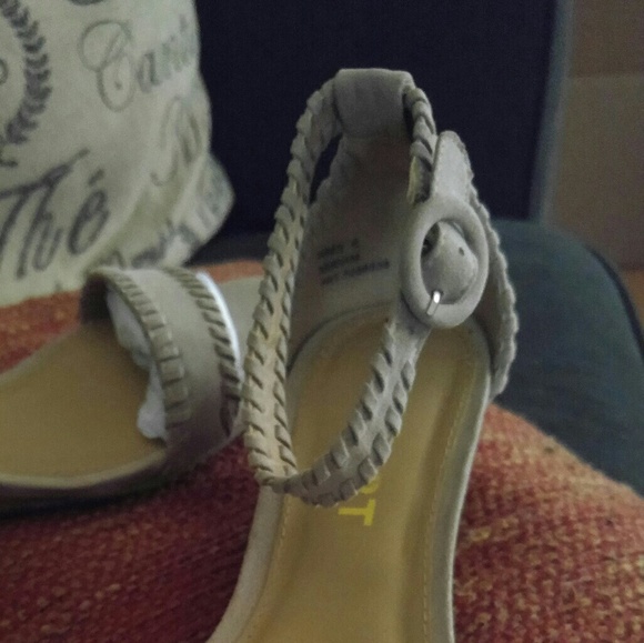 REPORT Miriam Taupe Wedges - Picture 6 of 7