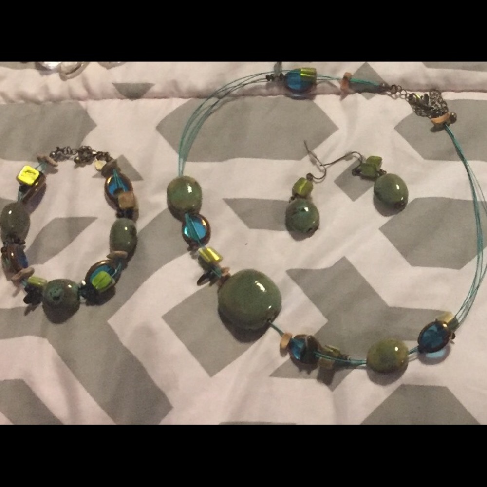 Premier Designs Necklace Set