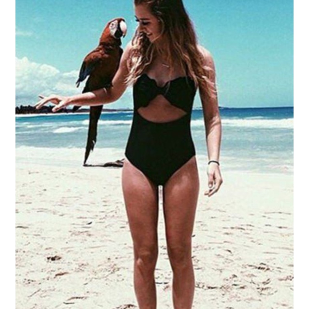 Cupshe swimsuit -- NWT