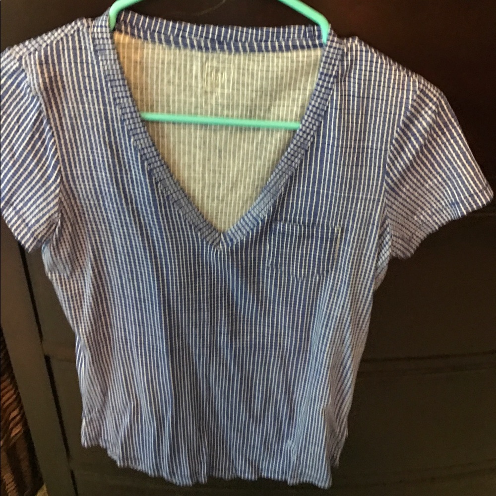 Gap shirt