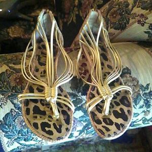 Sam Edelman  sandal eva sz 7.5. Gold