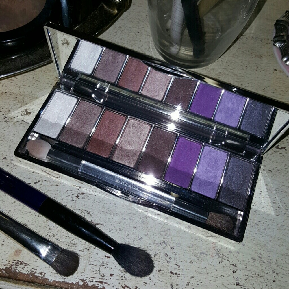 Clinique Black Honey Wardrobe