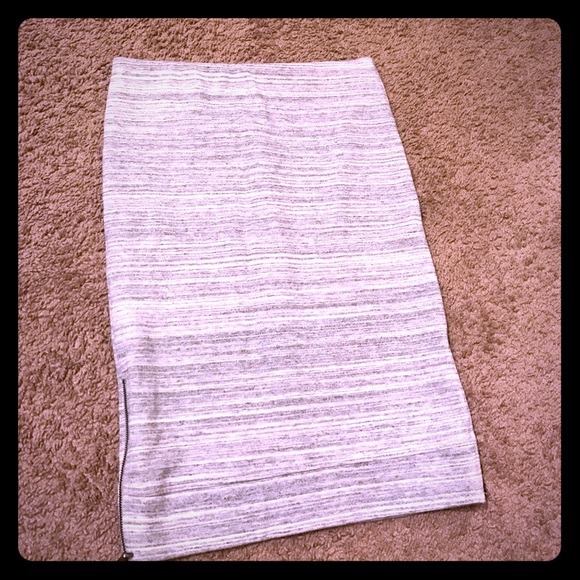 Ann Taylor Loft Pencil Skirt Size Small - Picture 1 of 4