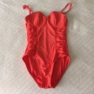 ONE PIECE SWIM SUIT // Hello Summertime!