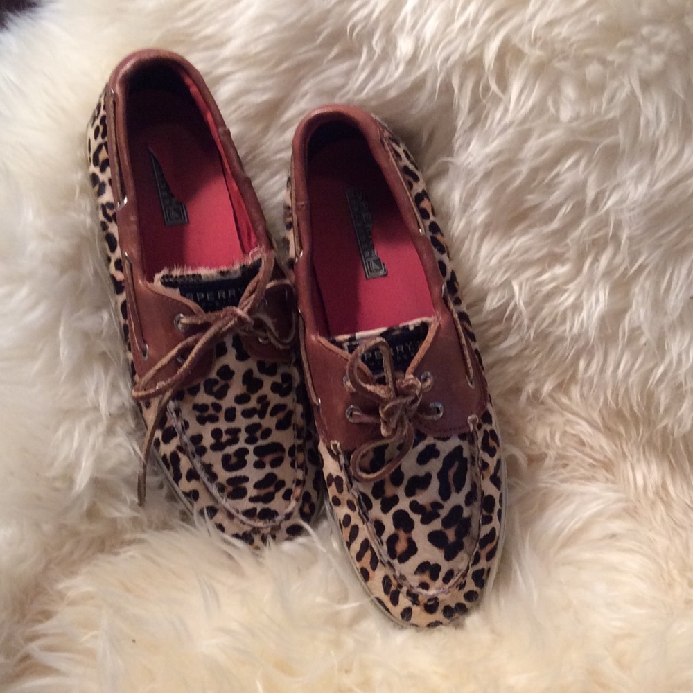❌SOLD❌ Sperry Leopard Print cowhide shoes!