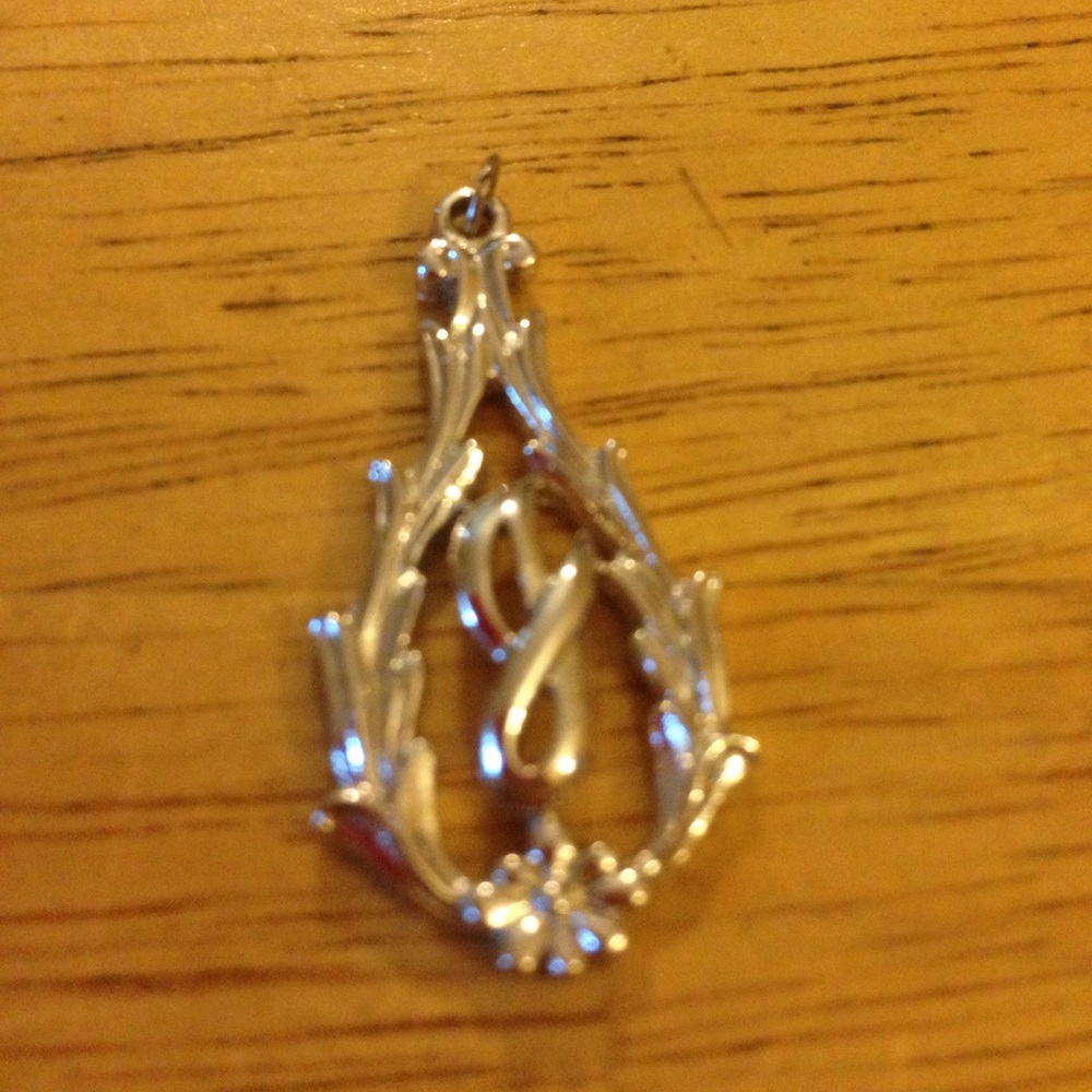Sarah pendent - Picture 3 of 3