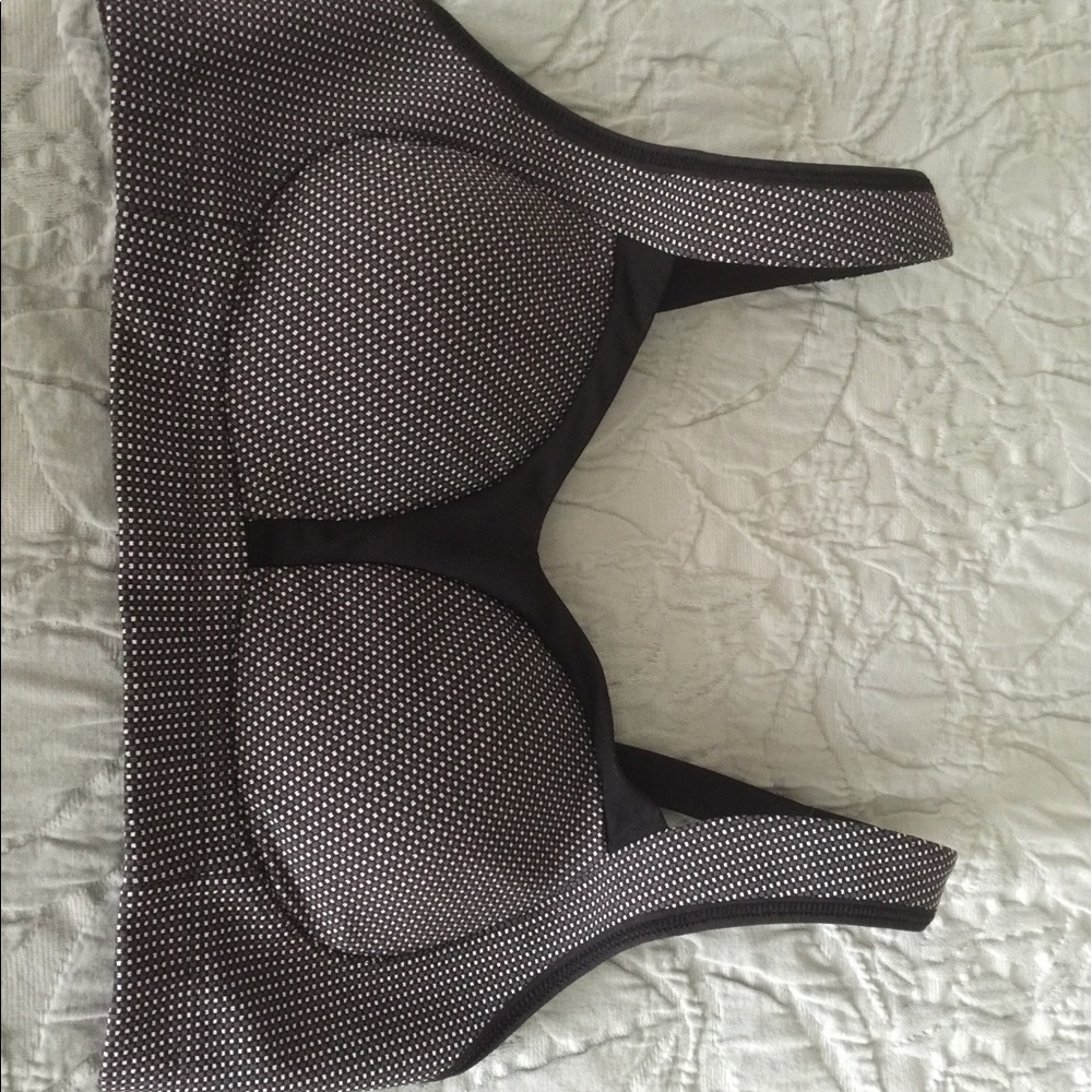 Lulu lemon sports bra