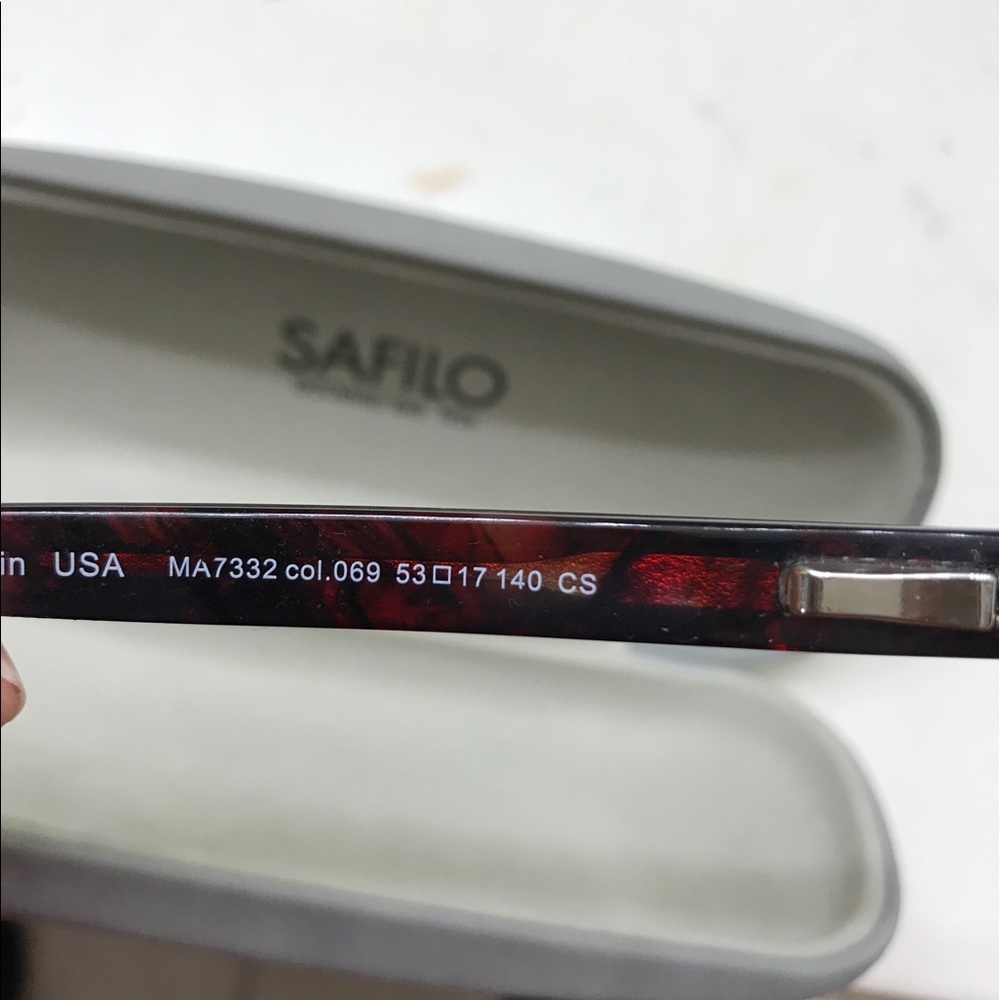 Maroon Frames - image 2