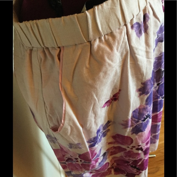 ✨Anthropologie Cotton Floral Skirt✨SOLD IN BUNDLE - Picture 2 of 8