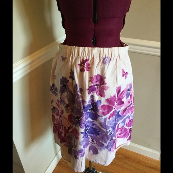 ✨Anthropologie Cotton Floral Skirt✨SOLD IN BUNDLE - Picture 3 of 8