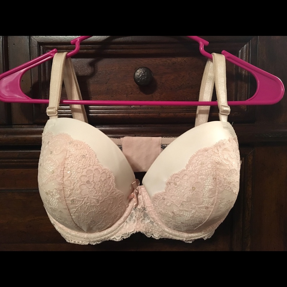 Victoria Secret Bra 34DDD