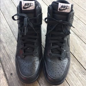 Nike Dunk Sky Hi - Black Snake Print