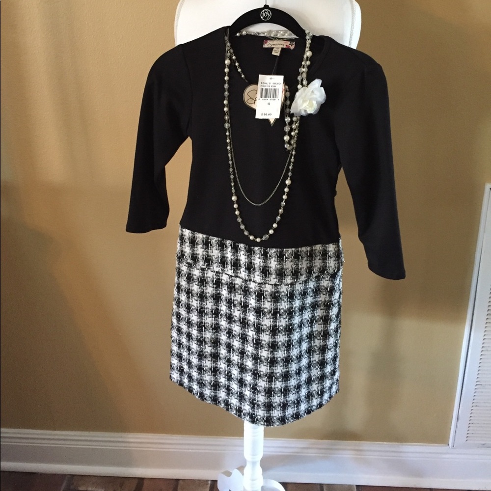 Girl's Houndstooth Dress with necklace