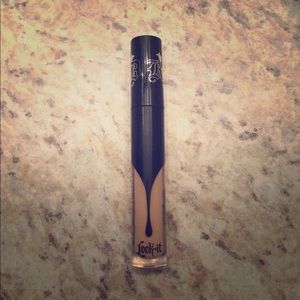 Kat Von D concealer