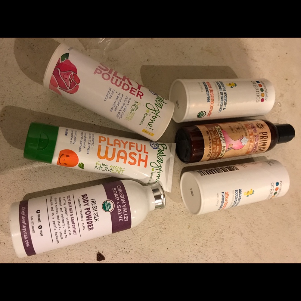 Talc free baby powders and baby wash
