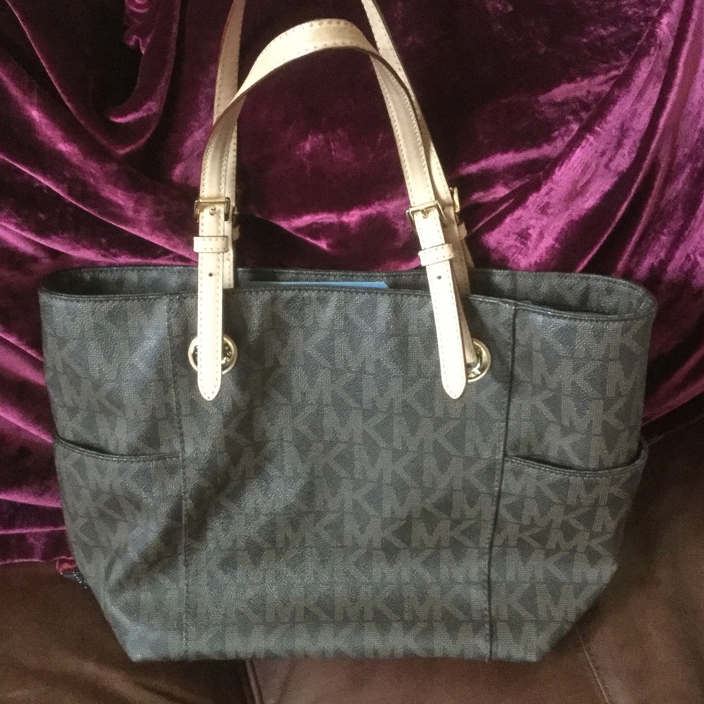 MK purse