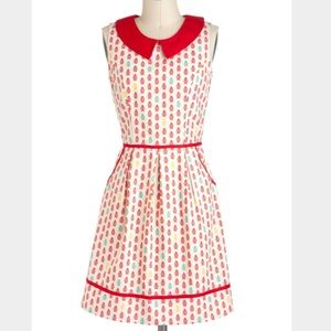 Retrolicious fire hydrant dress, M