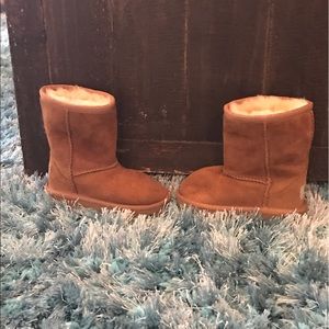 UGG Kids Classic