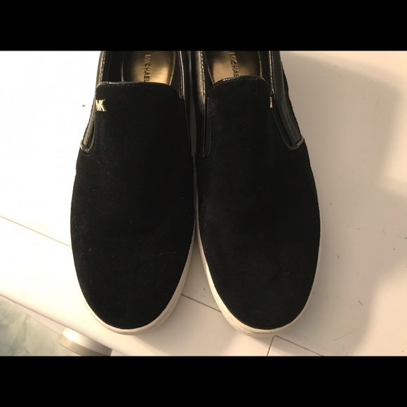 Sold!!! Michael Kors Shoe - Picture 3 of 4