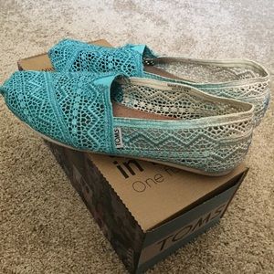 Toms Dip Dyed Crochet Classics